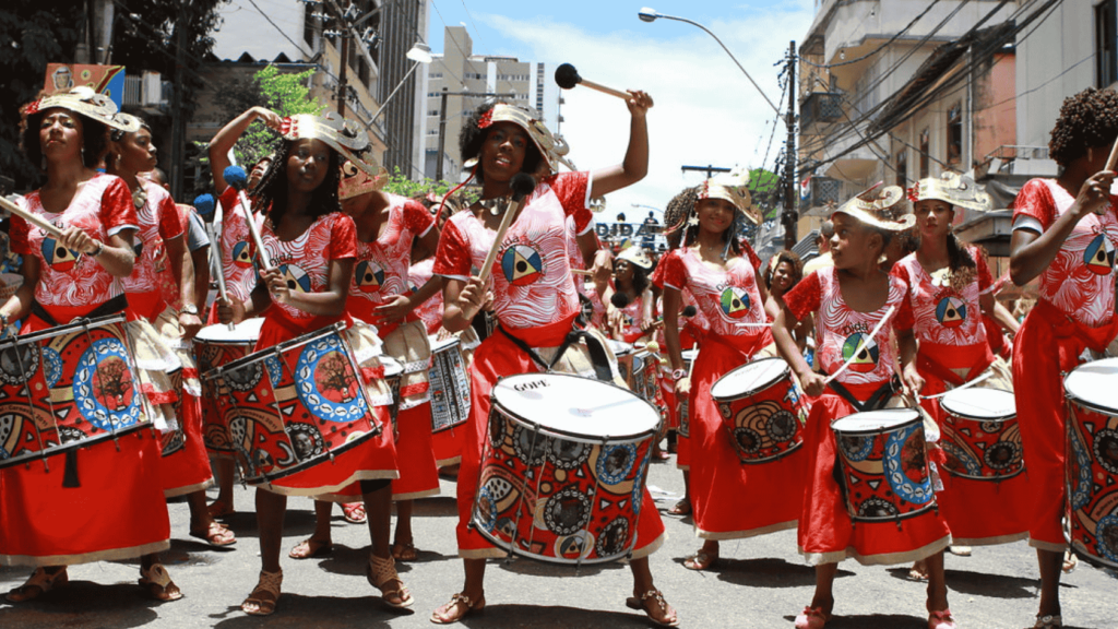alt"dida-banda-femenina"
